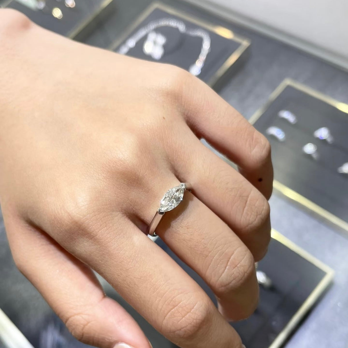 18K Gold 1ct Marquise Lab-Grown Diamond Roma Design Ring